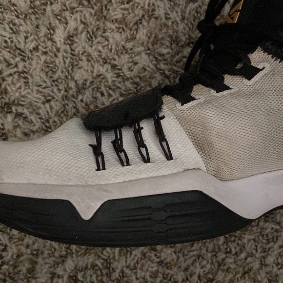 Nike ID Paul George Basketball Shoes, Size 13 - Picture 5 of 5